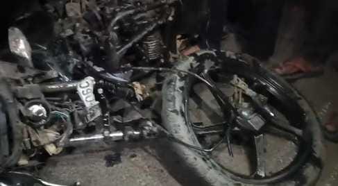 Muzaffarpur Bihar news: mother and son return from fair crushed by car died villager overturned car