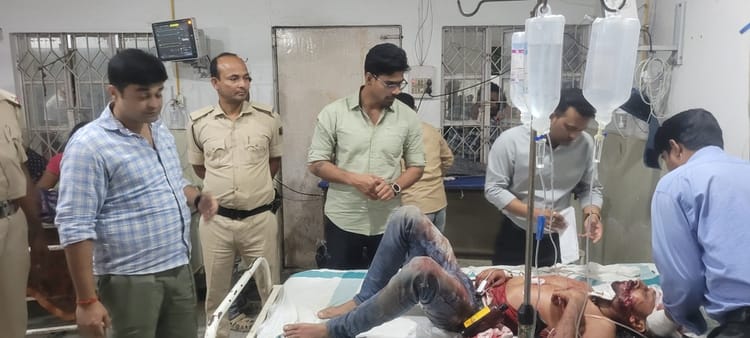 Bihar News: छोटे भाई ने बड़े को घोंपा चाकू, हालत गंभीर; आपसी विवाद के बाद सनकी युवक ने ऐसा किया