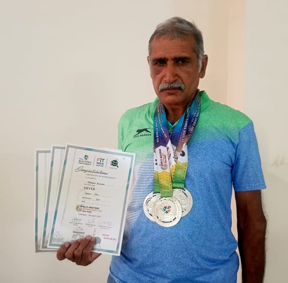 Jail warden Naresh Dahiya won three silver medals in Masters National Games
