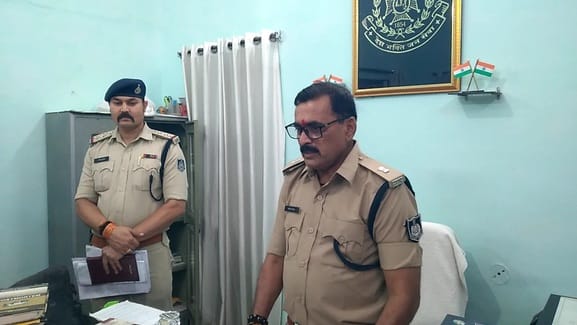 जानकारी देते एएसपी संदीप मिश्रा