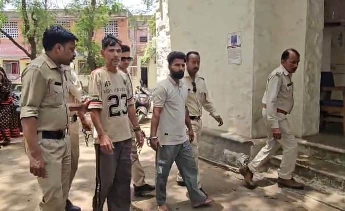 पुलिस गिरफ्त में डोडाचूरा तस्कर