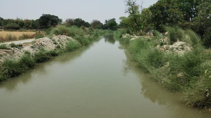 Water came into the miners during harvesting of crops