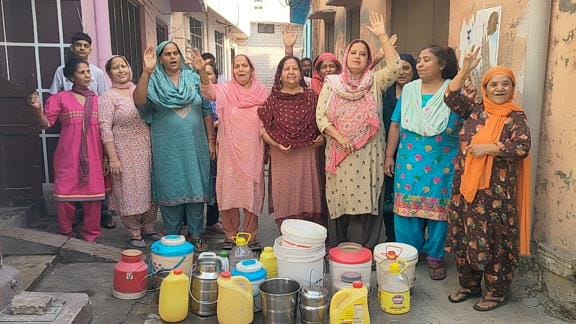 Women expressed anger over the shortage of drinking water
