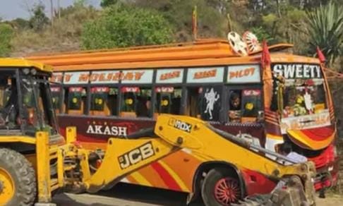 Truck hits bike on highway, young man dies