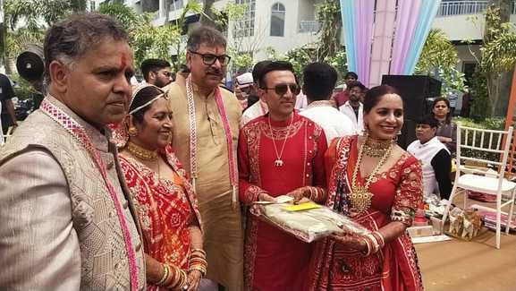 Udaipur News: BJP leader Satish Poonia performed ritual of Mayre, blessed bride and groom by singing a song