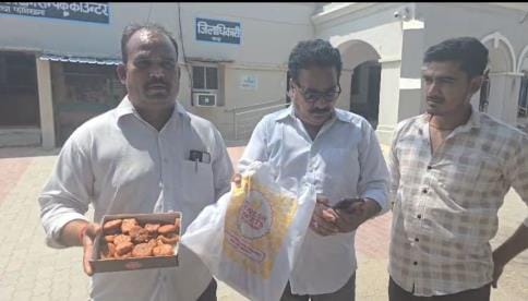 A young man who returned from Mumbai bought Peda from a shop and fell ill after eating it
