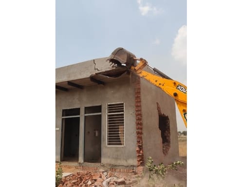 Demolition in Kanina area by the team of District Town Planner