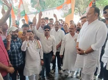 Congress in Seoni: Political vendetta against Gandhi family, submits memorandum to President