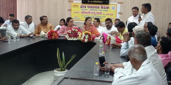 The issue of electricity and water dominated the meeting of the area panchayat