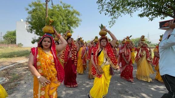 Shrimad Bhagwat Katha started with a grand Kalash Yatra