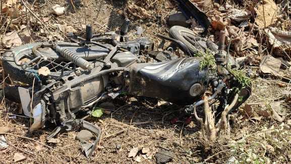 Bike collided with a pile of asphalt gravel on NH 44: 1 youth dead, 2 seriously injured