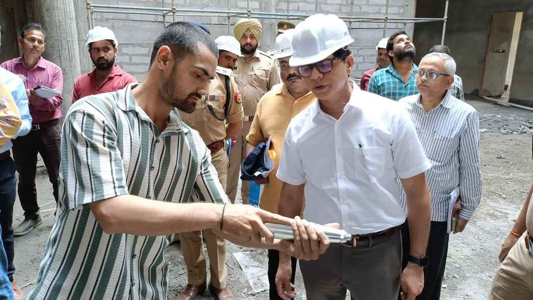 Special Secretary took stock of the police line