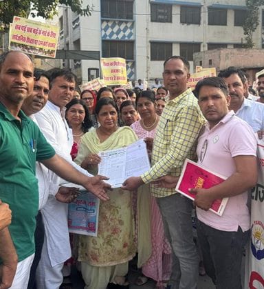 Teachers protested against filling online diary, submitted memorandum to DEO
