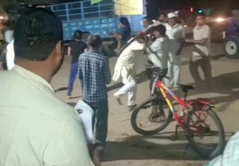 Weighbridge workers beat up farmers after finding discrepancy in weight