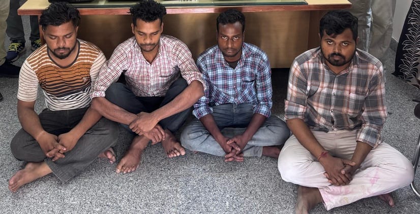 Laptop thief gang busted, four arrested