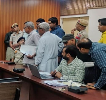 DC took cognizance of the felling of trees in Sector-4