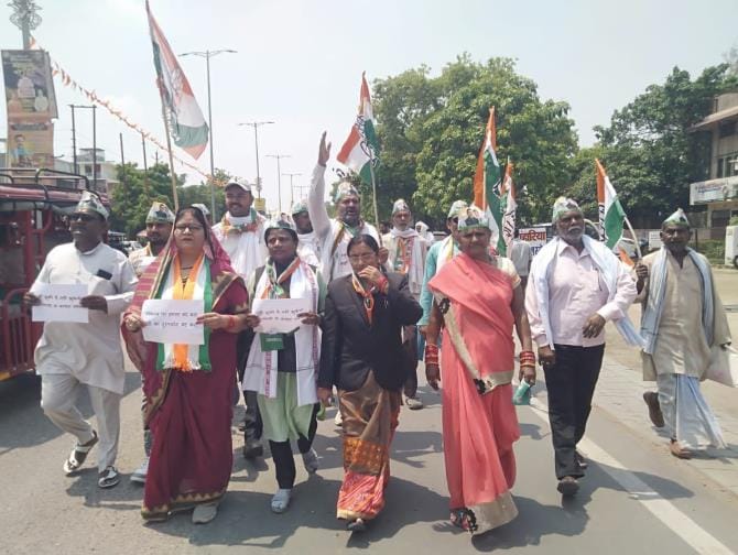 A rally was taken out against the ED action on Sonia and Rahul