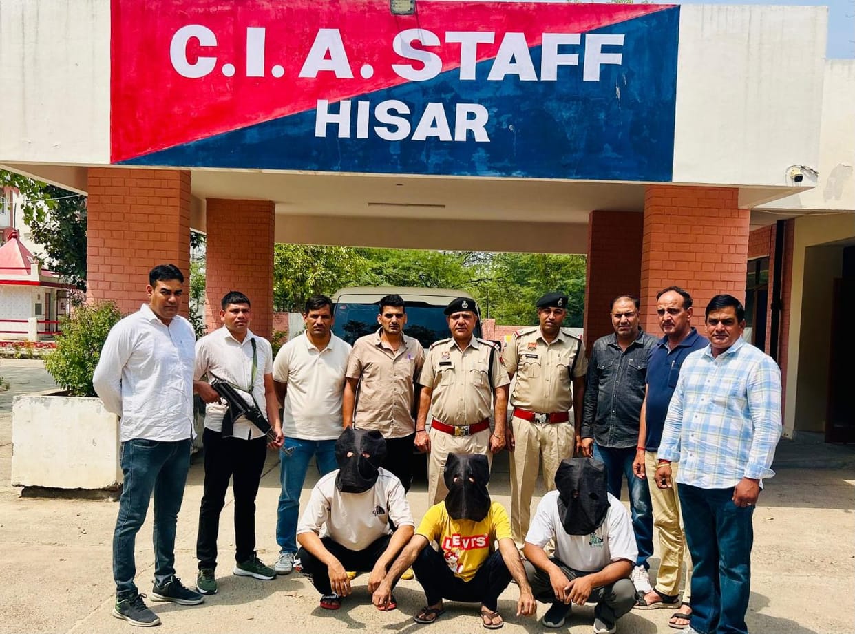 CIA arrested three criminals with 3 pistols and 15 cartridges