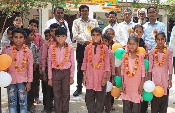 Newly admitted children were welcomed by garlanding them