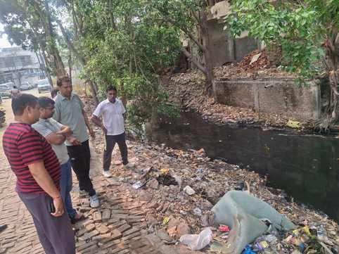Nagar Ayukt found heaps of garbage during his city tour, expressed displeasure