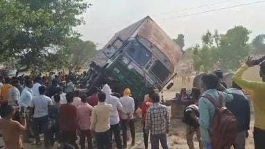 Truck collided with tractor, one dead, other seriously injured