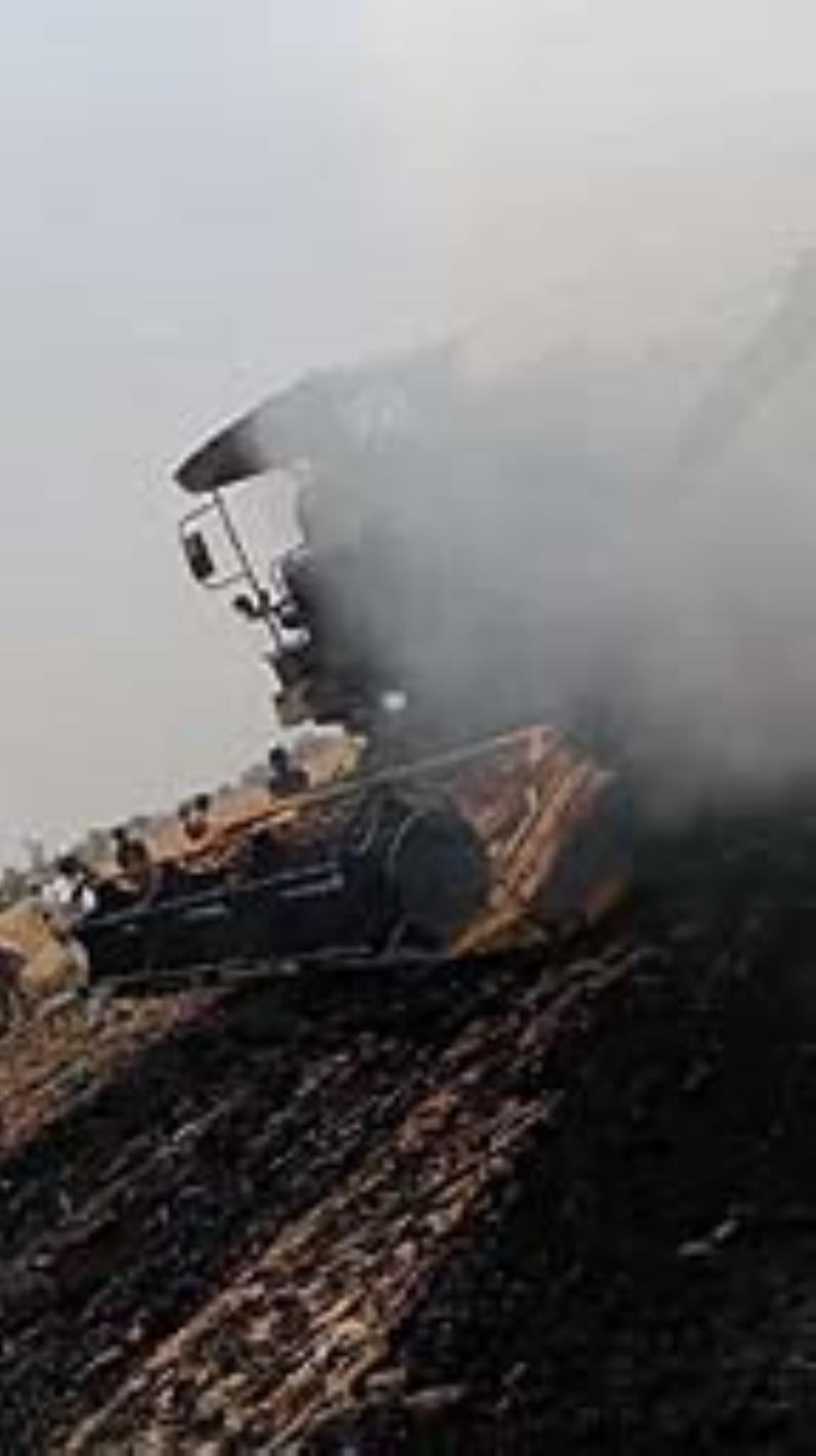 During harvesting, sparking caused fire in combine, straw burnt