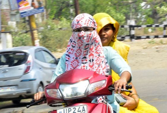 The sun showed its ferocity, the temperature reached close to 40 degrees