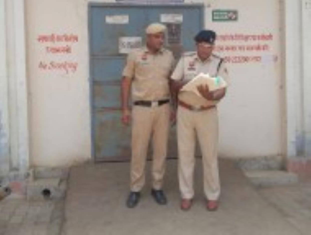 A person committed suicide by jumping in front of a train, the deceased could not be identified