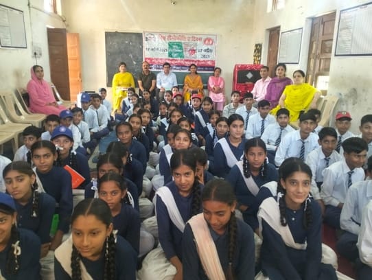 Akshara first in speech and Shweta first in painting