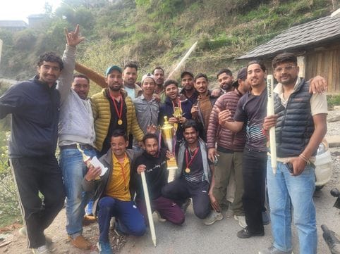 Dahar Eleven team won the cricket cup