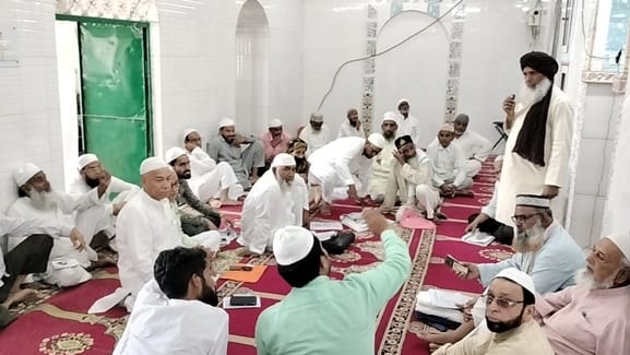 Do not get angry during Hajj journey, spend time in prayer