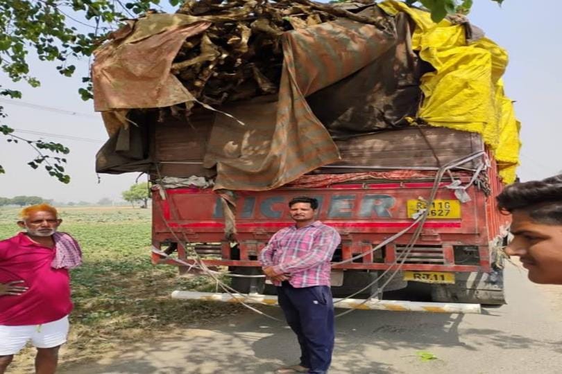 A truck full of cow bones caught in Anandpur, driver taken into custody