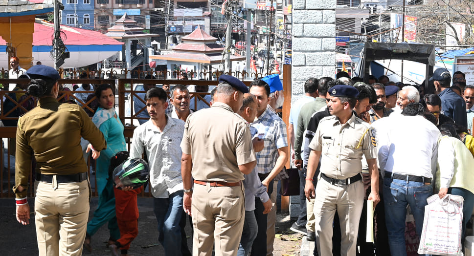 Police and administration should take bomb blast threat seriously and remain alert