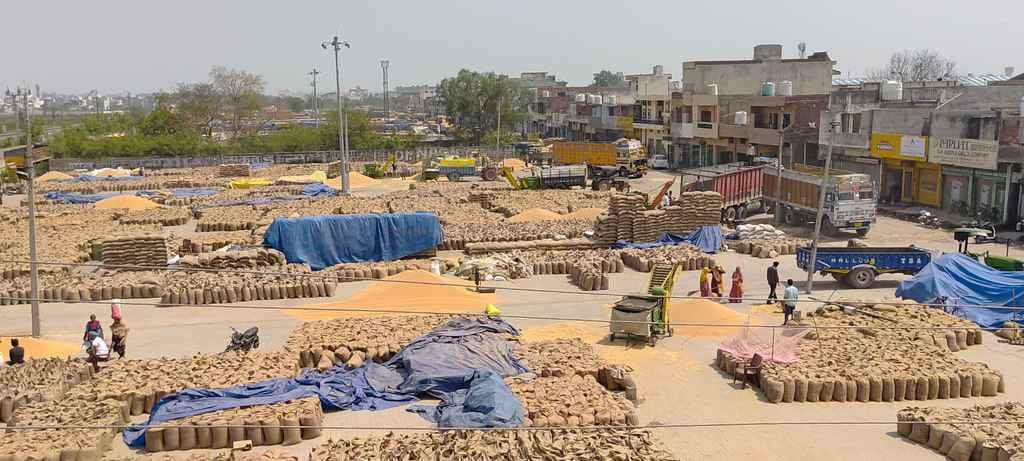 The problem increased due to lack of space in the market