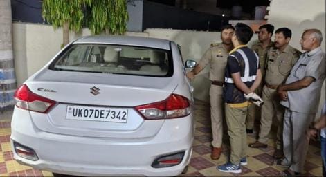 Child locked in car, dies of suffocation