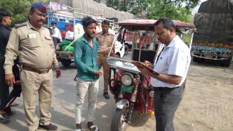 13 vehicles including 8 e-rickshaws were seized, 14 were fined
