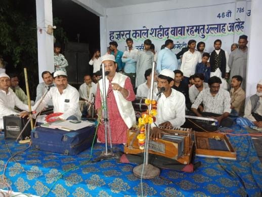 Prayers for peace were offered by offering a chaadar at the dargah