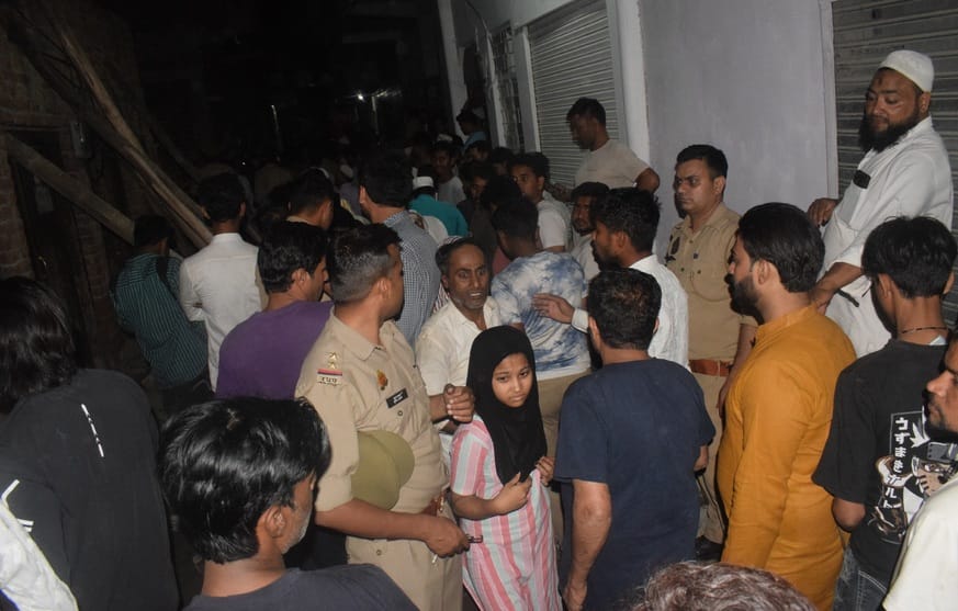 The house collapsed after the neighbour's wall fell on the roof, eight people were buried under the rubble, mother and daughter died