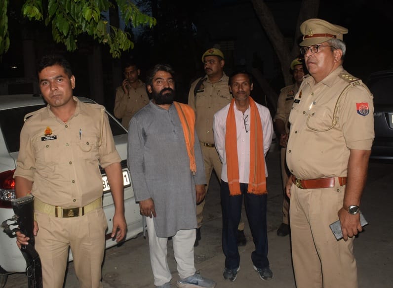 Two people including the president of Hindu Suraksha Sangathan were arrested for burning the effigy of Mamta Banerjee