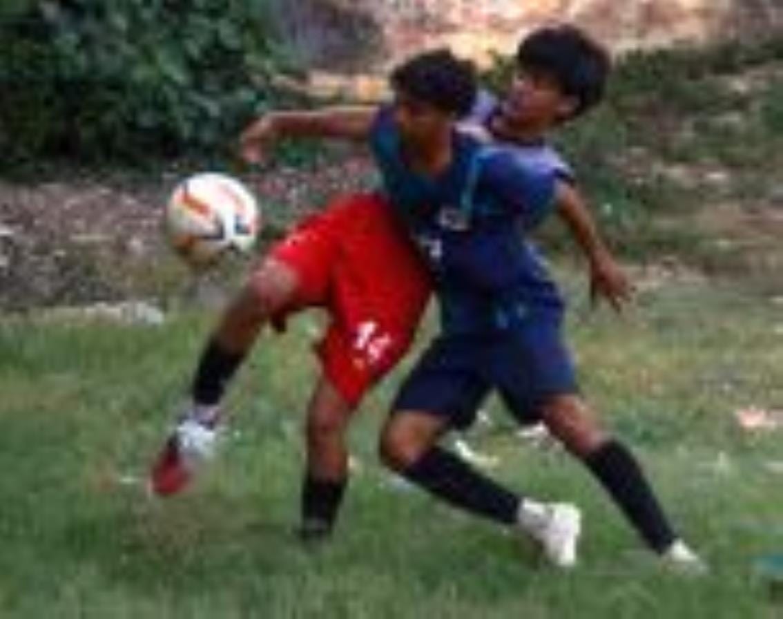 In the football championship, Varanasi made it to the finals while Kanpur made it to the semi-finals