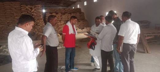 CM Flying raids on information of market fee theft in private purchases, five warehouses inspected