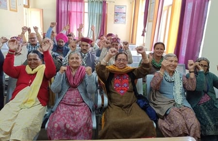 Pay pension to HRTC pensioners on time: Sood