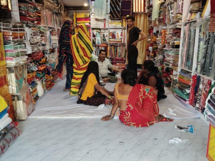 Mega block creates problems for wedding market, traders are worried