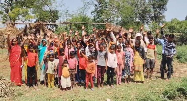 Parents along with children demonstrated demanding construction of school