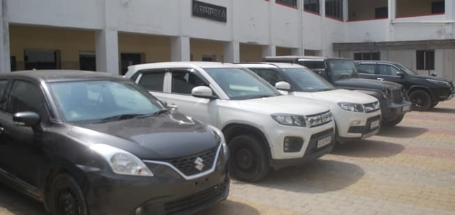 Four miscreants of the interstate gang who stole luxury cars on demand were arrested in an encounter