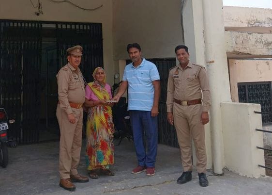 52,300 rupees recovered from cyber criminals
