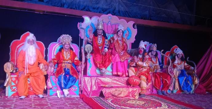Ramlila of senior artists concluded with Ram's coronation