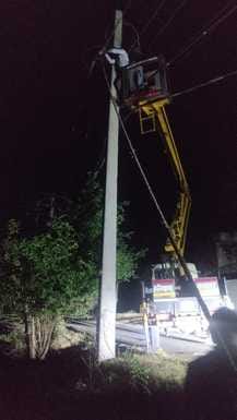 143 feeders stopped working due to storm and rain