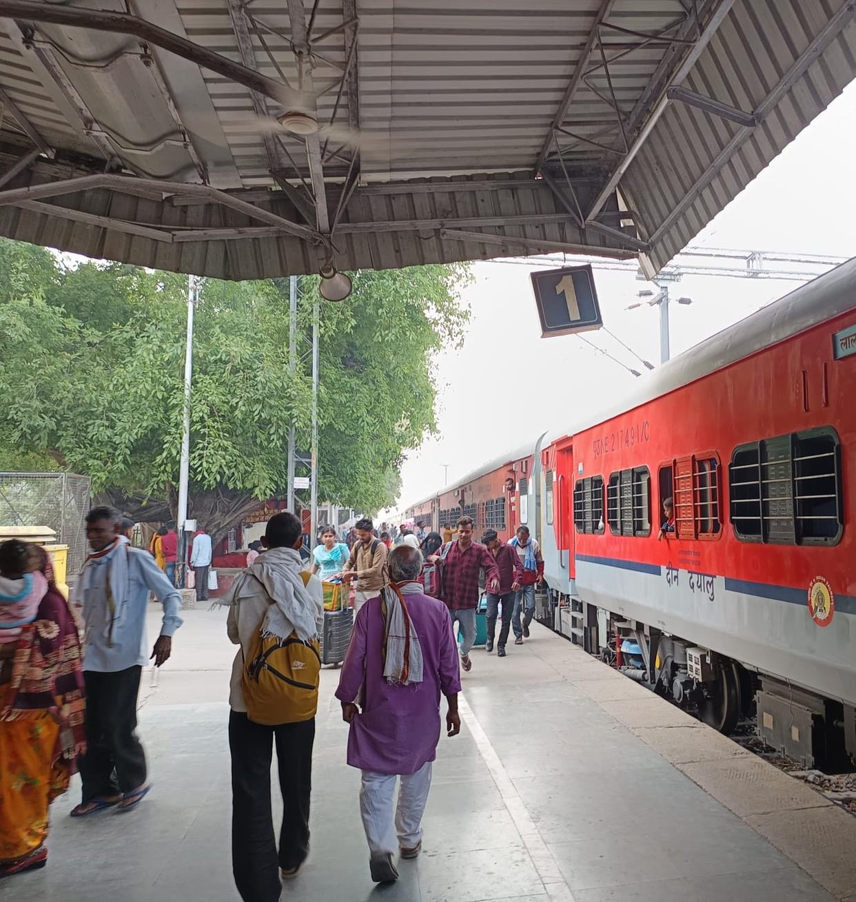 Route of Gomtinagar-Chhapra Express changed