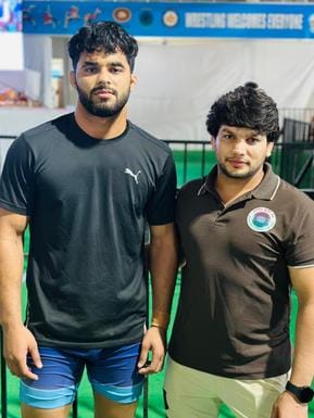Wrestlers won two gold medals in Junior National Competition